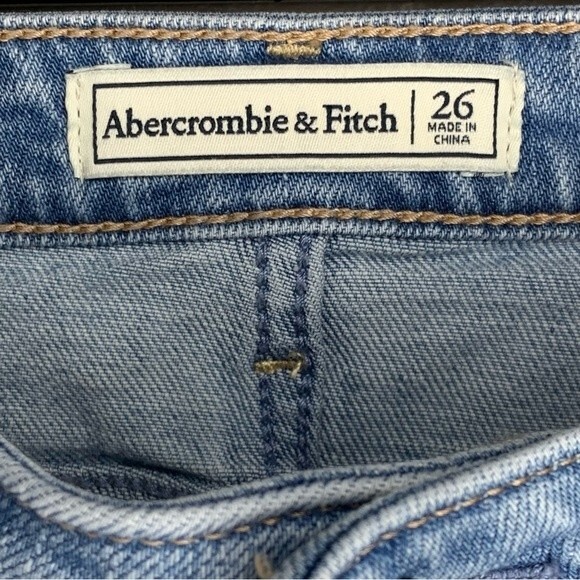 Abercrombie & Fitch light wash raw hem denim mini skirt size small 26 - Picture 4 of 4